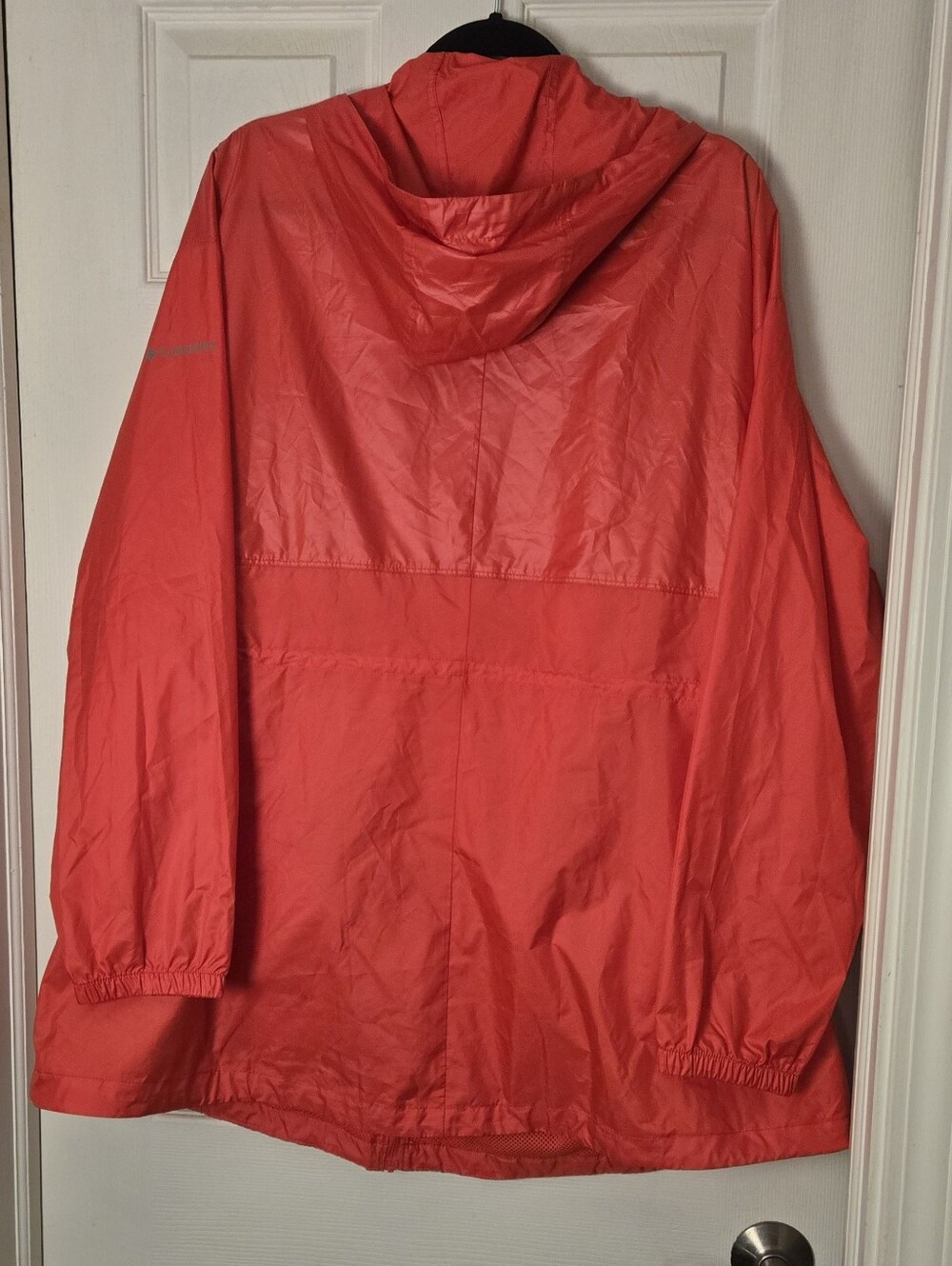 Columbia Women's Red Hooded Lightweight Jacket - Picture 3 of 4